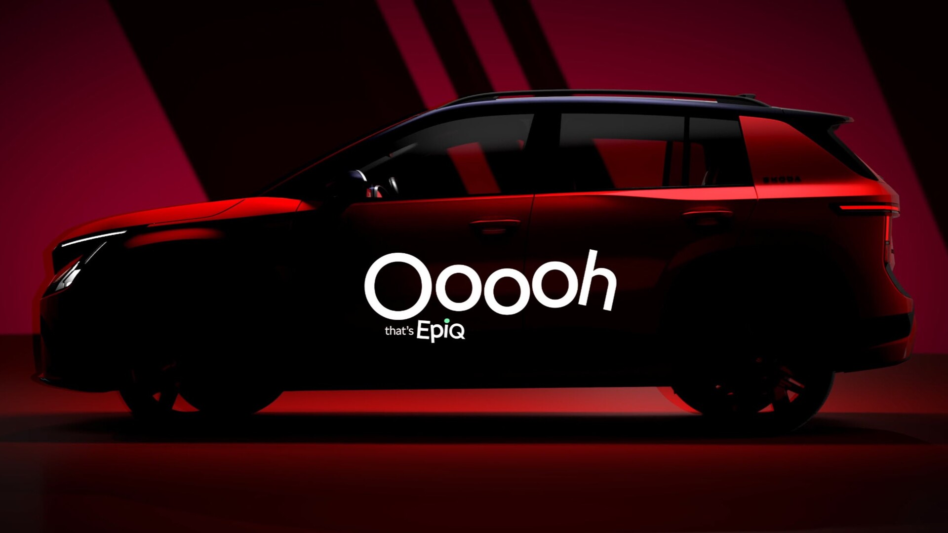 Škoda Epiq Sportline oldalnézetben, vörös fényben, a hivatalos bemutató-képen